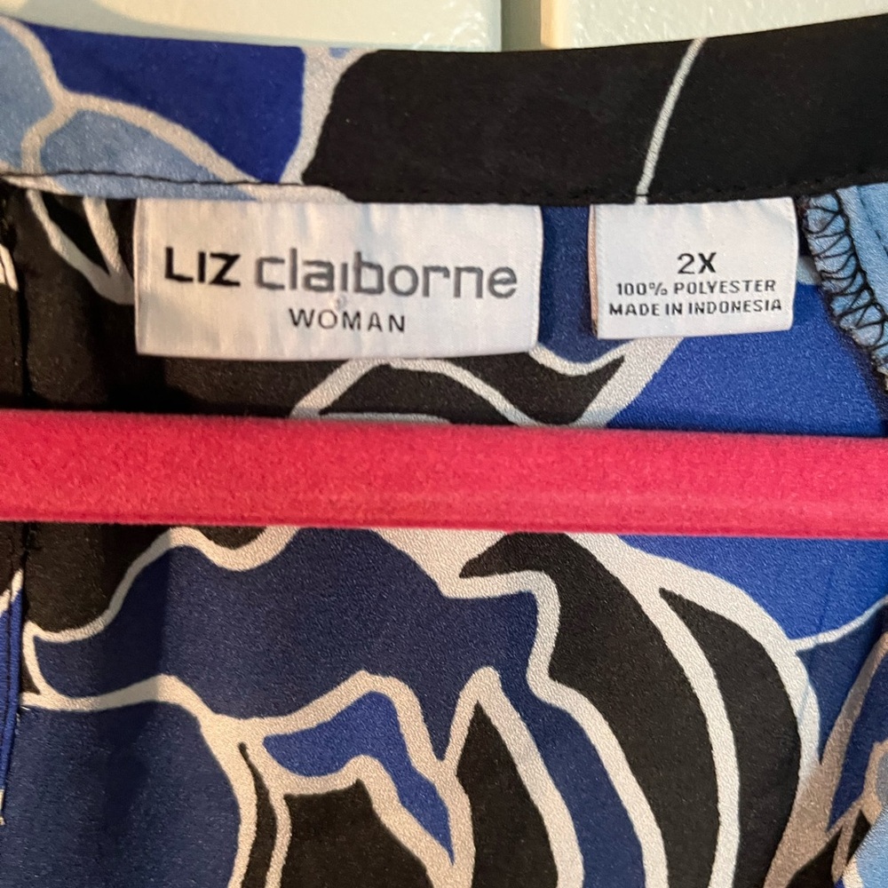 Liz Claiborne Floral Blue Women's Top - Picture 6 of 8